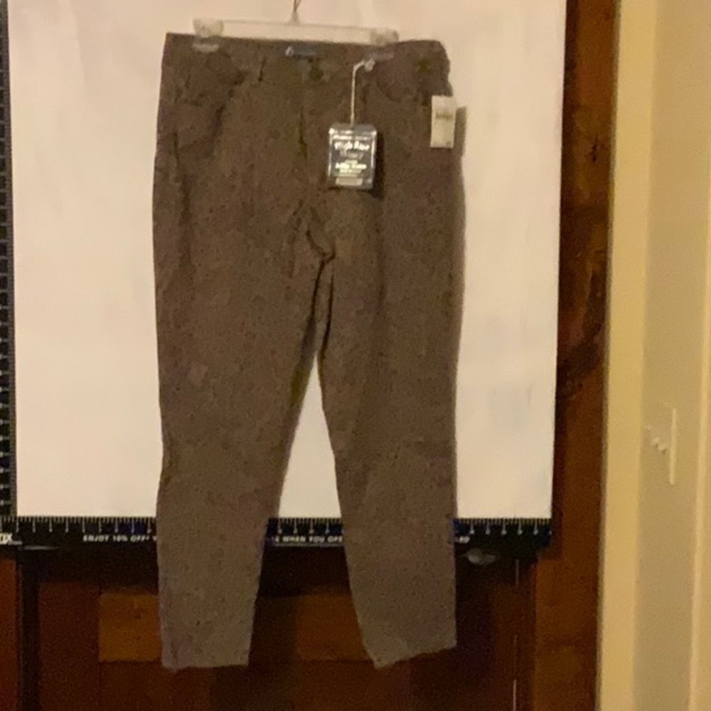 Democracy leopard print jeans, sz 10.